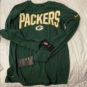 NWT Nike packers (NFL) long sleeve tee